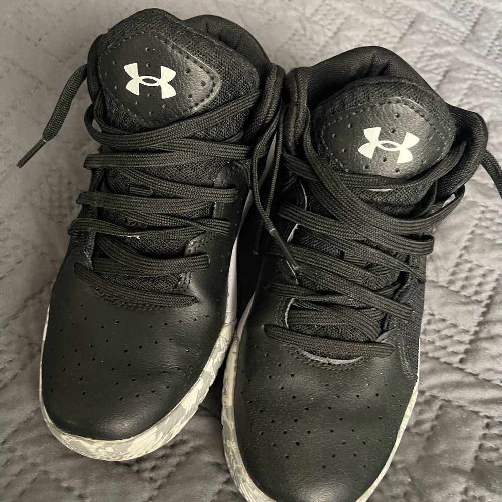 Under Armour Kids Black Sneakers